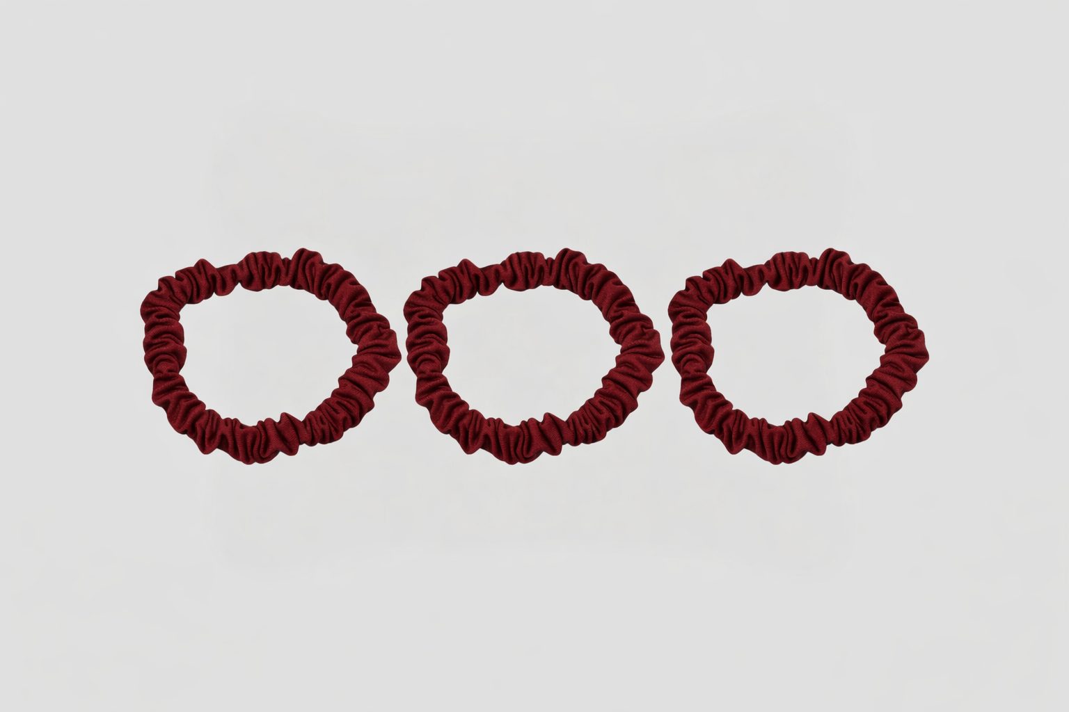 20260212_1154_Tri crvene gumice_remix_01kh8qrhqve0mb5kw2cgnt8p32 20260212_1154_Tri crvene gumice_remix_01kh8qrhqve0mb5kw2cgnt8p32